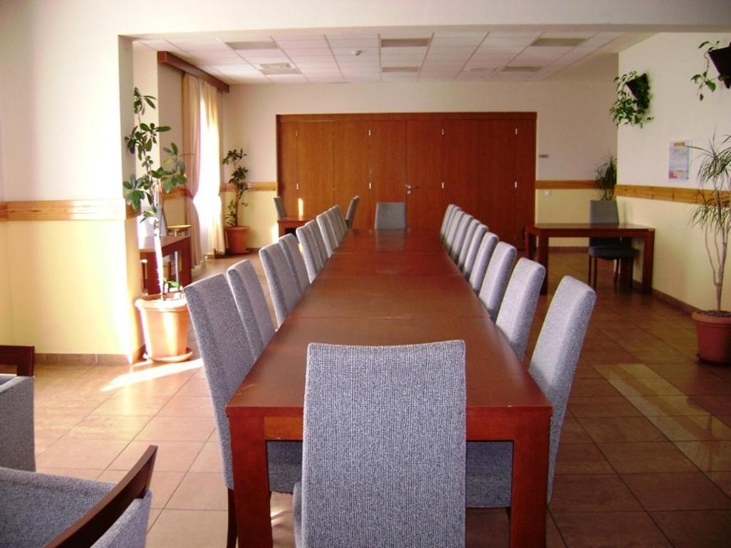 Karoly Robert Diakhotel Дьиндьиш Екстер'єр фото